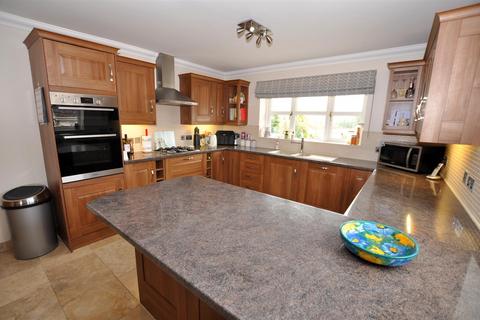223 Henhurst Hill, Burton-on-trent, DE13 9SX