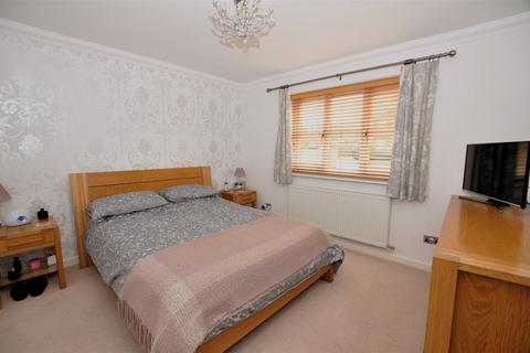 223 Henhurst Hill, Burton-on-trent, DE13 9SX