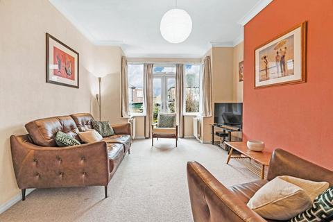 10 Dringthorpe Road, York, YO24 1NF
