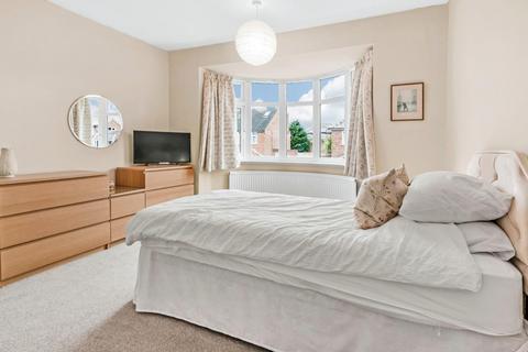 10 Dringthorpe Road, York, YO24 1NF