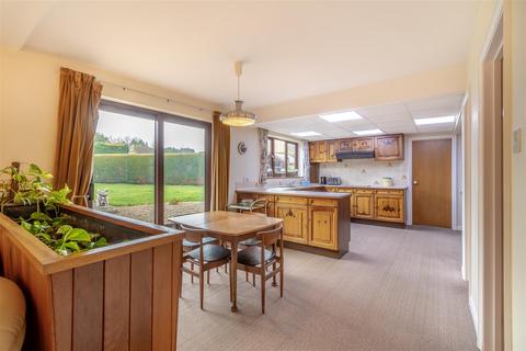 4 bedroom detached house for sale, St. Albans Close, Oakham, Rutland