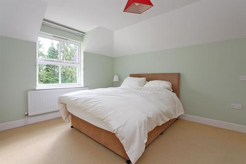2 bedroom apartment for sale - Furze Hill, Kingswood