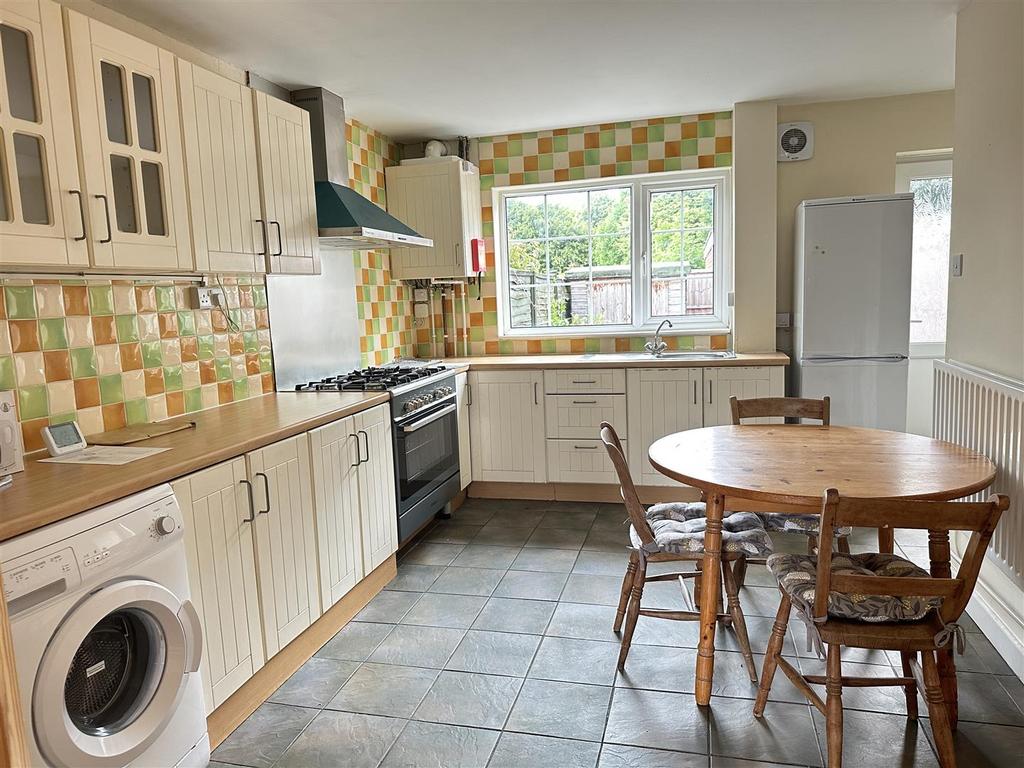Wolsey Way, Syston 3 bed terraced house to rent £850 pcm (£196 pw)