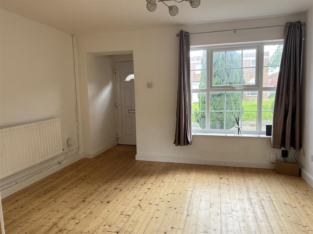 Wolsey Way, Syston 3 bed terraced house to rent £850 pcm (£196 pw)