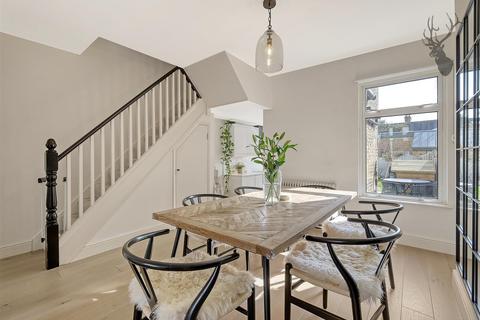 18 Pretoria Road, Chingford, London, E4 7HA