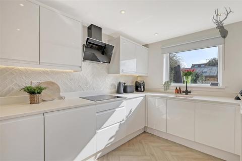 18 Pretoria Road, Chingford, London, E4 7HA