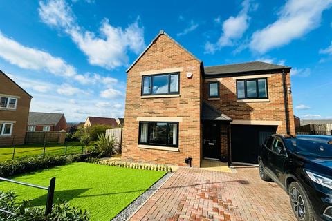 4 bedroom house for sale - Butterwick Road, Houghton Le Spring DH4