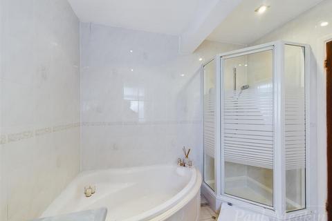 7 Greystone Close, South Croydon, CR2 8PP