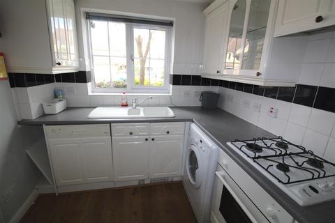 3 bedroom terraced house to rent, Nightingale Shott, Egham TW20