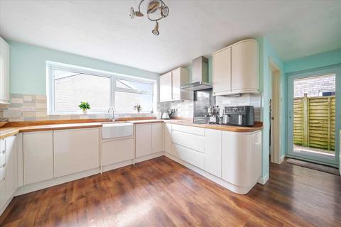 4 bedroom detached house for sale, Lordsfield Gardens, Overton