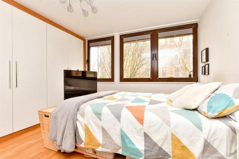 2 bedroom apartment for sale, Carshalton Road, Sutton, Surrey