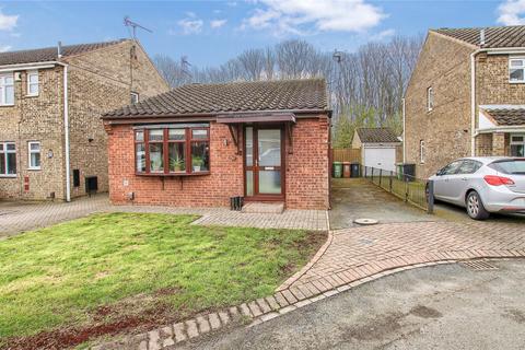 2 bedroom bungalow for sale - Mildenhall Close, South Fens