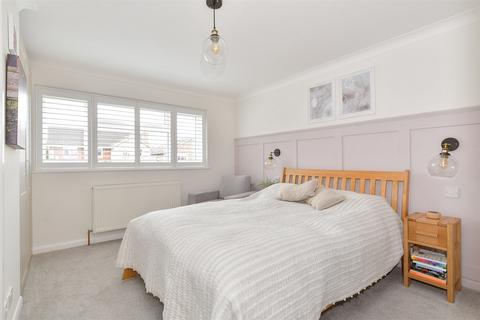 7 Billings Hill Shaw, Hartley, Longfield, DA3 8EU