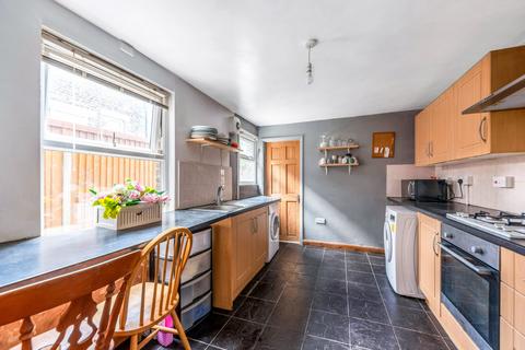 3 bedroom semi-detached house for sale, London SE8