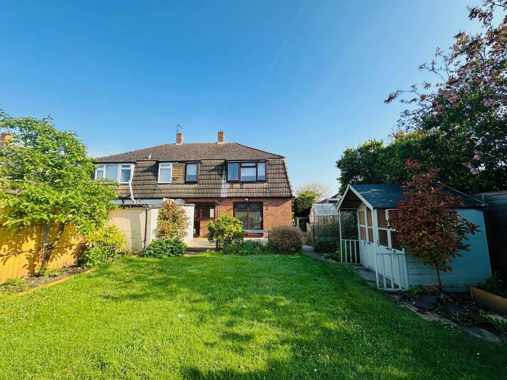 Wilding Road, Wallingford 4 bed semidetached house for sale £400,000