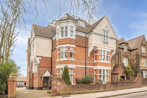 1 bedroom flat for sale, Fitzjohns Avenue, Hampstead, London, NW3
