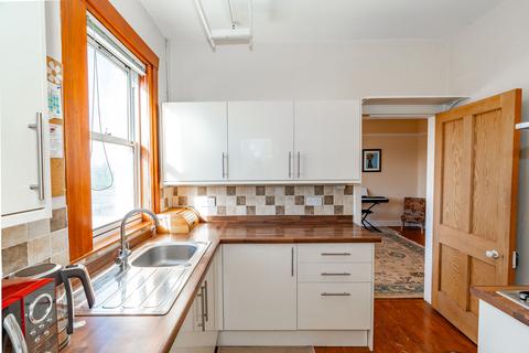 84 Granton Road, Edinburgh, EH5 3RD