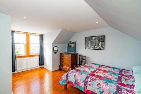 84 Granton Road, Edinburgh, EH5 3RD