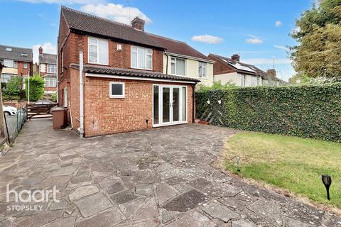 4 bedroom semi-detached house for sale, Talbot Road, Luton