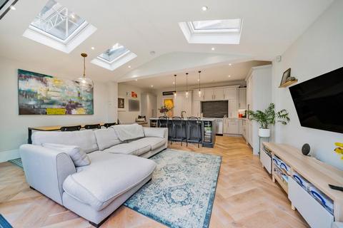 42 Melbourne Road, London, SW19 3BA
