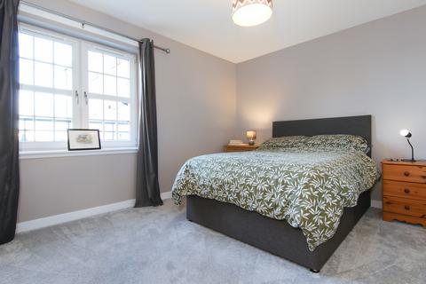2 bedroom flat for sale, 22/5 Stuart Square, Craigmount View, Corstorphine, EH12 8UU