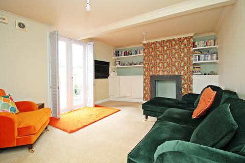 3 bedroom flat for sale, Main Road, Fishbourne PO18