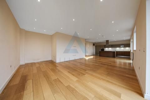 3 bedroom penthouse to rent, Sotherby Court, London E2
