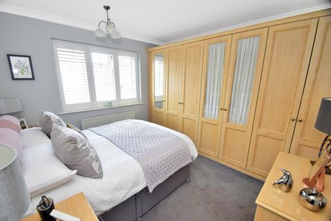 2 bedroom semi-detached bungalow for sale, Chalky Bank Road, Rainham, Rainham, Gillingham, ME8