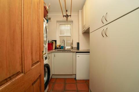 Hawthorne House Paddock Close, Huby, York, YO61 1YG