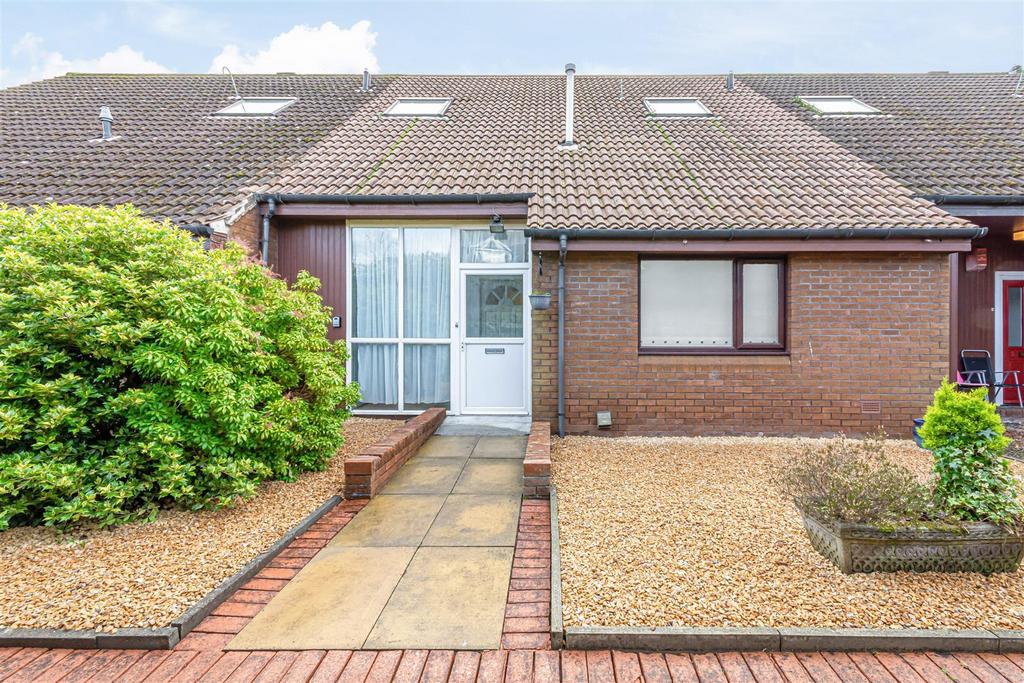 5 Canon Lynch Court, Dunfermline... 2 bed cottage £210,000