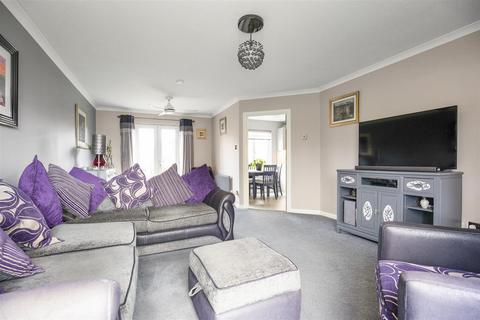 4 bedroom detached house for sale - 15 Goulden Place, Dunfermline, KY12 9AH