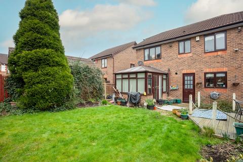 4 bedroom detached house for sale, Thornleigh Drive, Liversedge, WF15