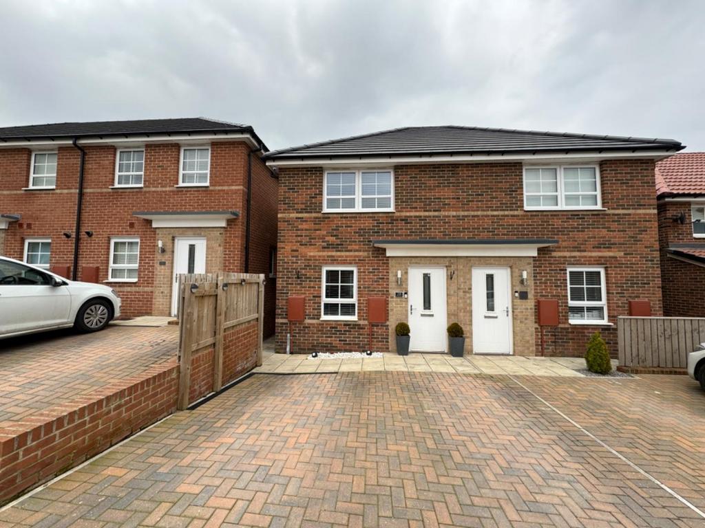Hanbury Grove, Elwick Gardens, Hartlepool 2 bed semidetached house for
