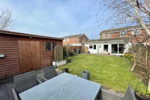 3 bedroom semi-detached house for sale - Browns Drive, Southgate