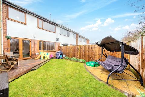 3 bedroom terraced house for sale, Wolley Court,New Farnley, Leeds