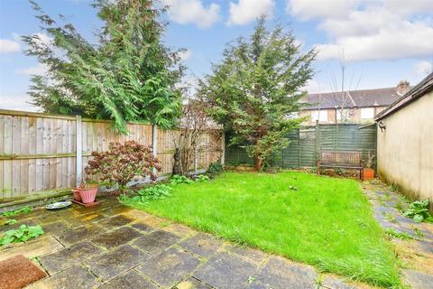 3 Rees Gardens, Croydon, CR0 6HT
