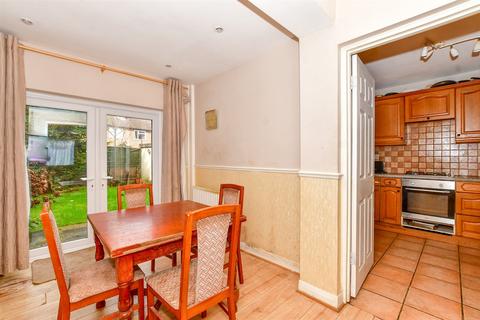 3 Rees Gardens, Croydon, CR0 6HT