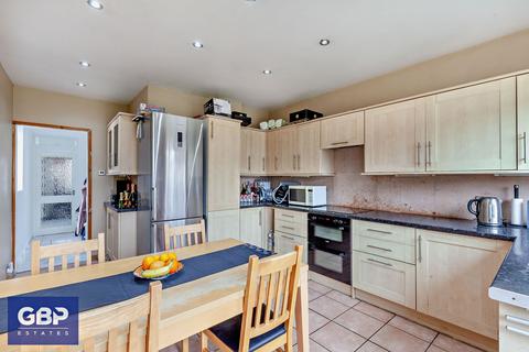 3 bedroom semi-detached house for sale, Drummond Road, Romford, RM7