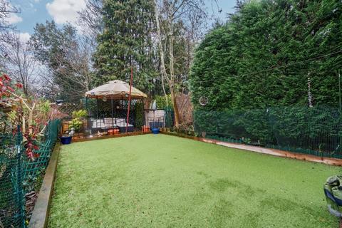15 Regent Square, Belvedere, DA17 6EP