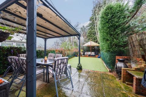 15 Regent Square, Belvedere, DA17 6EP