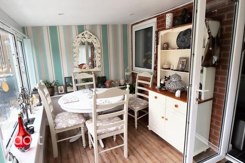 40 Briscoes Avenue, Bristol, BS13 0LF