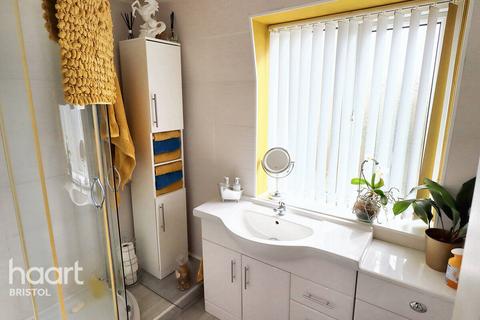 40 Briscoes Avenue, Bristol, BS13 0LF