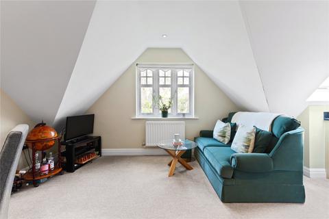 2 bedroom flat for sale - Sidney Road, Walton-On-Thames, KT12
