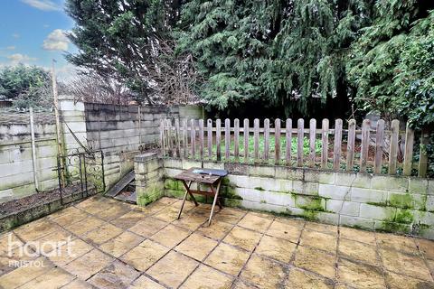 8 Bideford Crescent, Bristol, BS4 1HQ