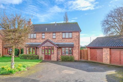 4 bedroom detached house for sale - Planetree Close, Bromsgrove, B60 1AW