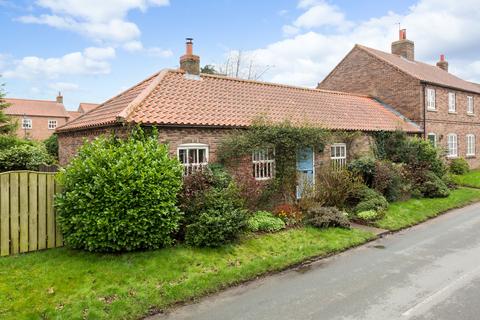 3 bedroom cottage for sale - Clarence Field Cottage, Townend Court, Great Ouseburn, York, YO26 9RD