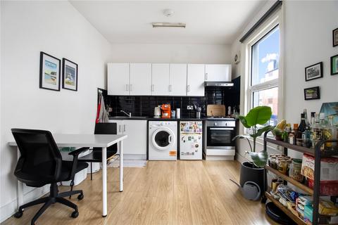 1 bedroom apartment to rent, Chatsworth Road, London, E5