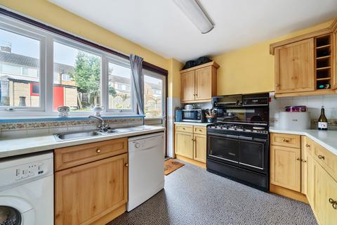 4 bedroom terraced house for sale, Kent Drive, Pudsey, West Yorkshire, LS28