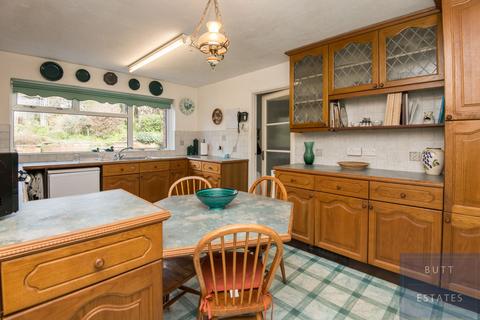 10 Milbury Close, Exminster, Exeter, EX6 8AF