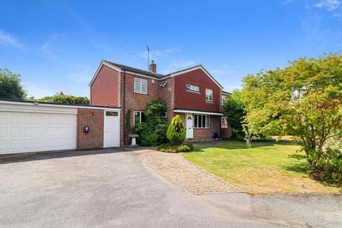 3 Crispin Close, Beaconsfield, HP9 1SY